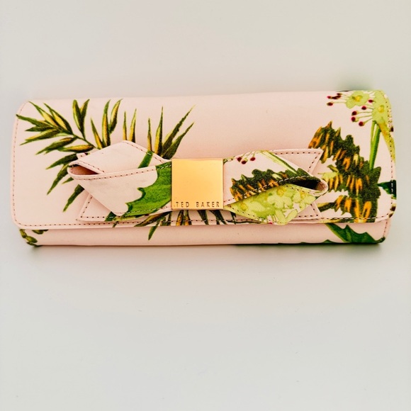 NWOT Ted Baker Light Pink Floral Printed Clutch - Picture 11 of 12